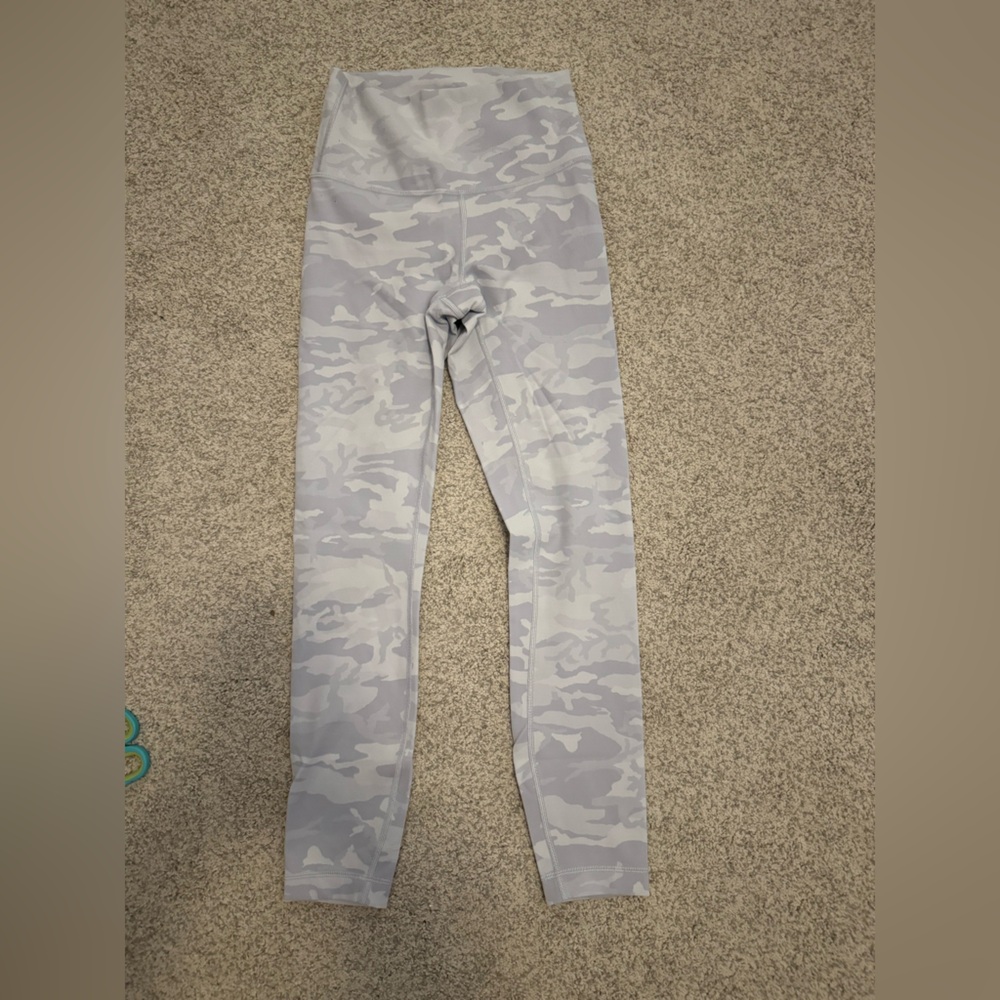 white camo lulu leggings size 4